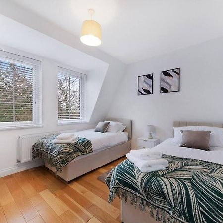 Roomy One Bed Loft Apartment Bishop's Stortford Zewnętrze zdjęcie